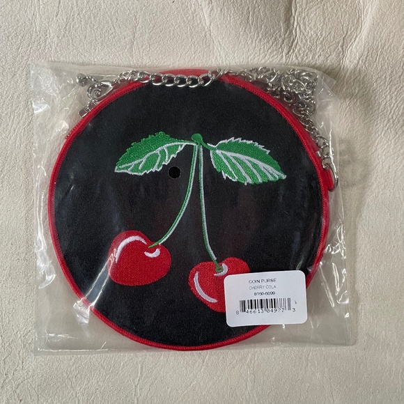 Harvey’s Cherry Cola Changepurse NWT - Picture 2 of 3